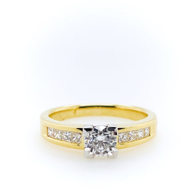 18ct "Picture Frame" Set Diamond Solitaire Ring