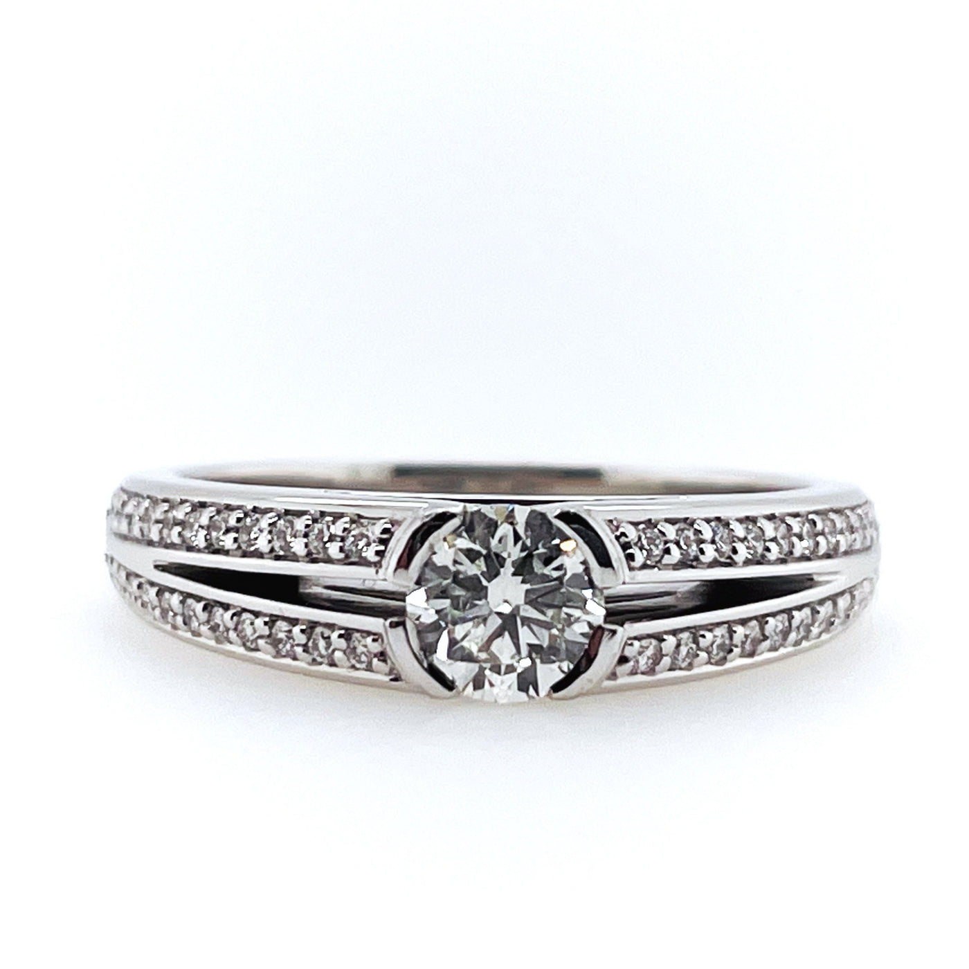 0.64tdw 18ct White Gold Diamond Engagement Ring